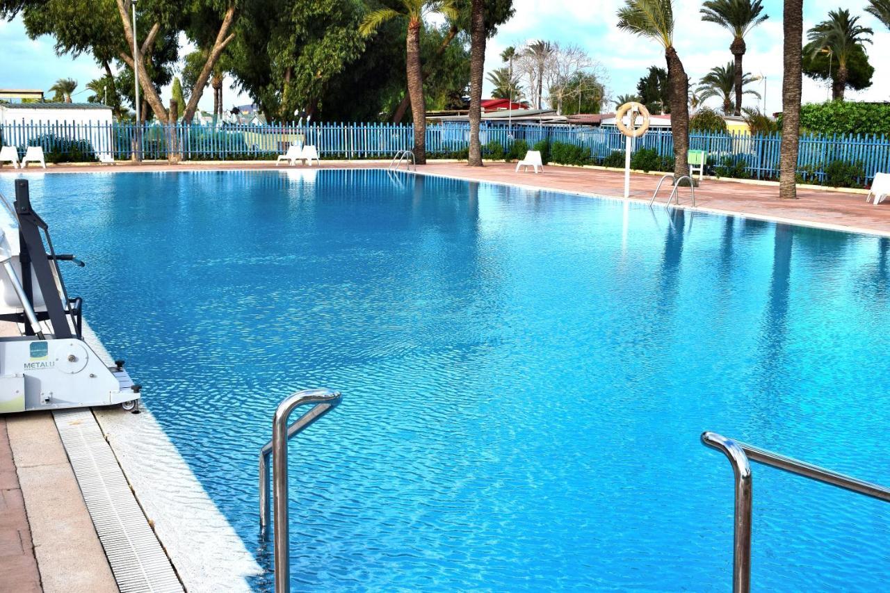 Отель Casita Movil En Camping De La Manga Экстерьер фото