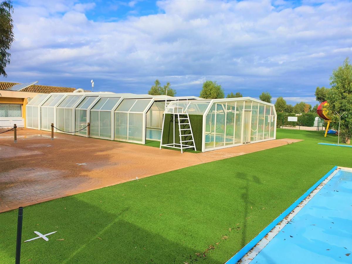 Отель Casita Movil En Camping De La Manga Экстерьер фото